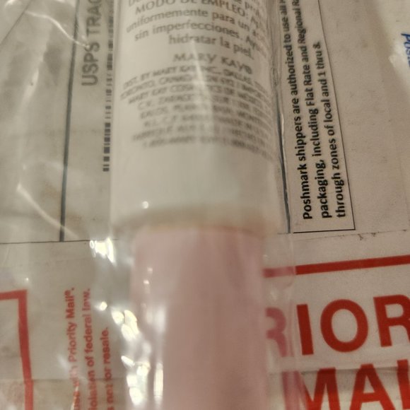 Mary Kay FULL Coverage Ivory 105 Liquid Foundation 1 OZ PINK CAP. No box. - Picture 4 of 4